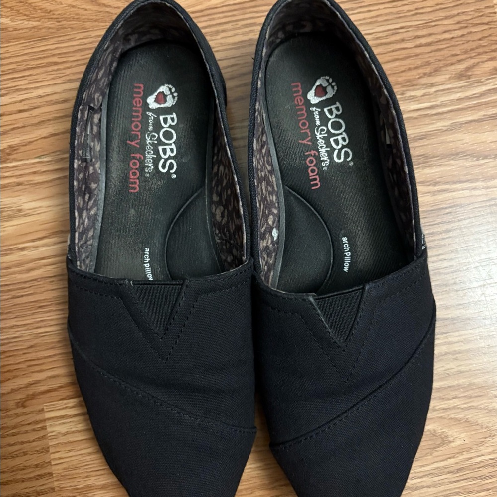 Skechers BOBS Black Slip-Ons for Women Size: 7.5